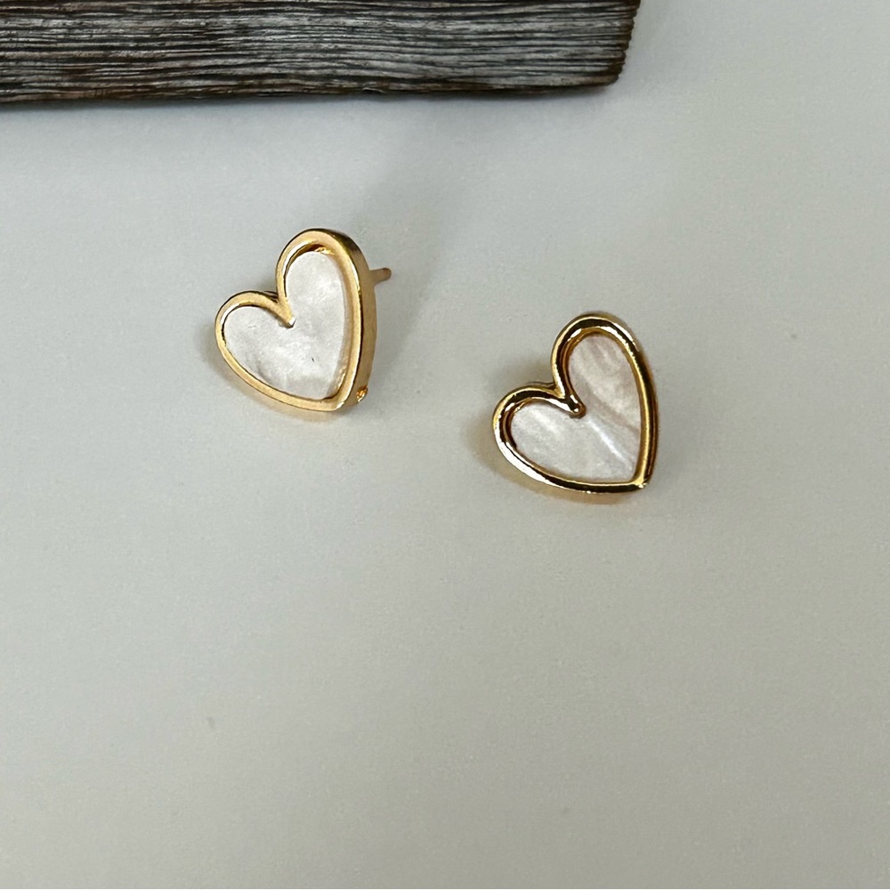🍂Sweet Heart Earrings. Cheetah, Brown or Ivory with Gold. - Picture 9 of 12